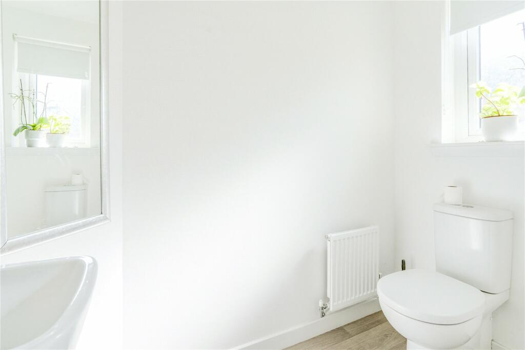 Cloakroom/Wc
