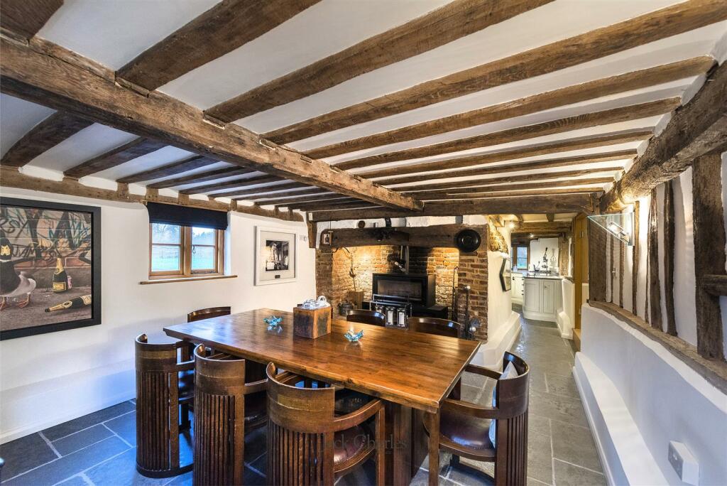 Little Bewl Farmhouse, TN3 8JL 007.jpg