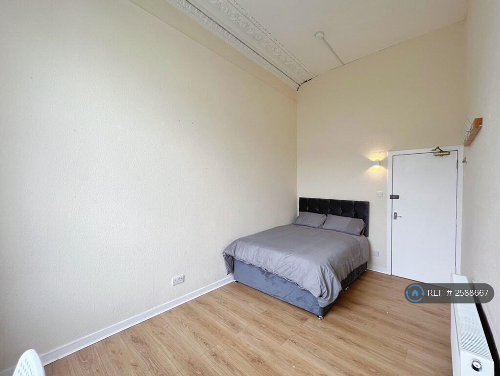 South Facing Bedroom -3