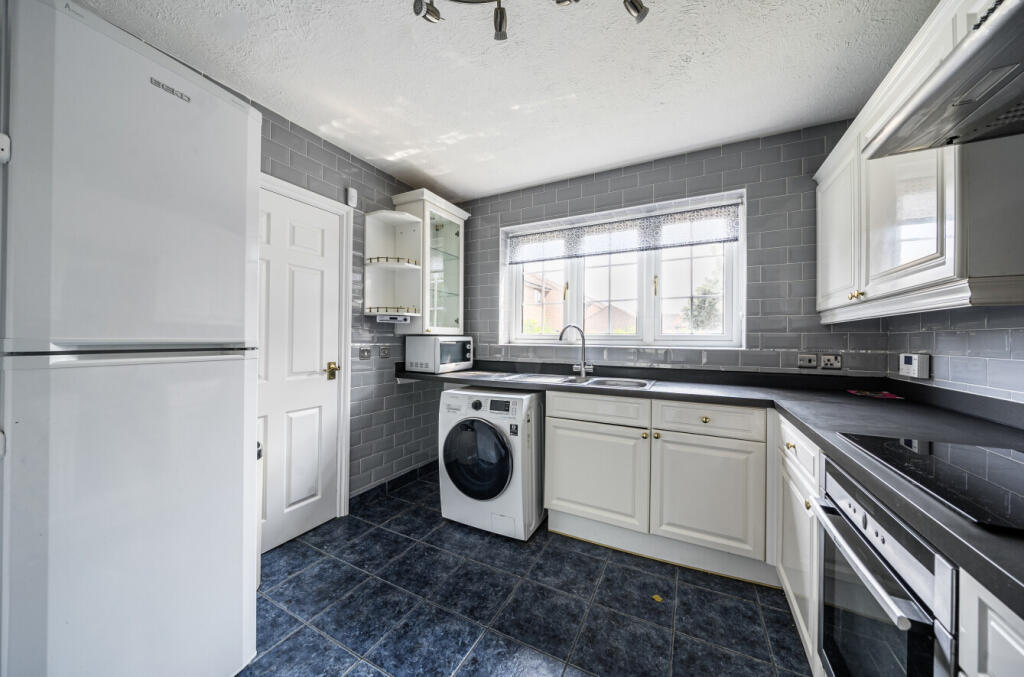 1305326-5-68405d7...