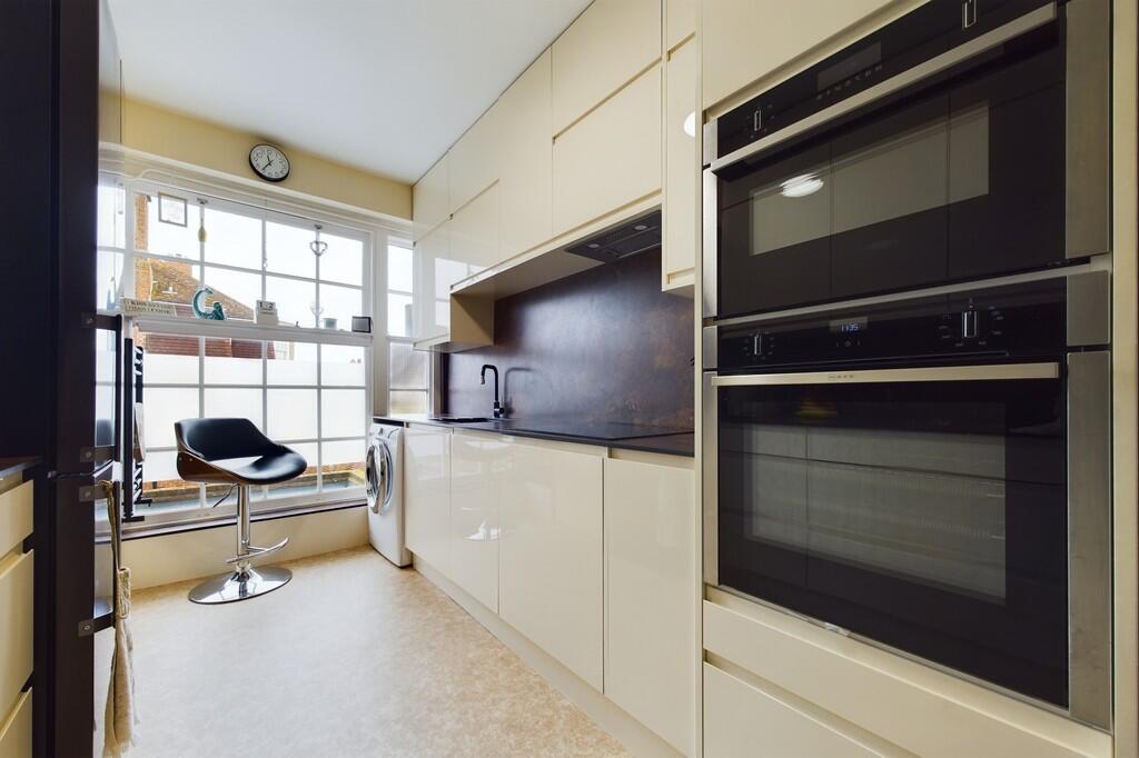 CAM01085G0-PR0499...