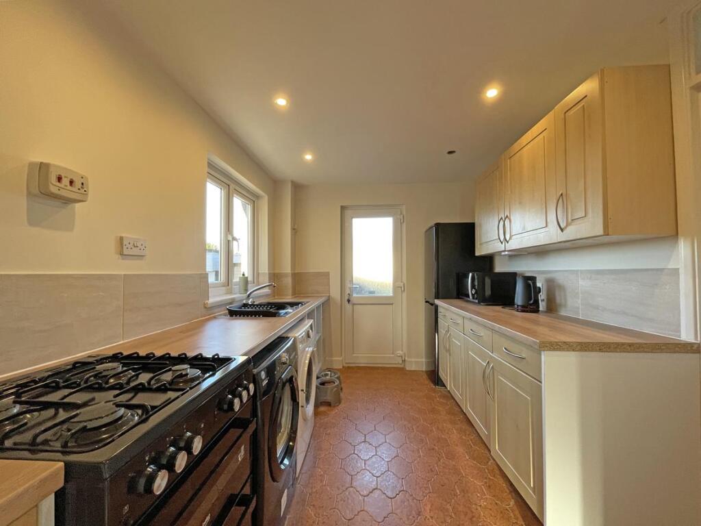 Treago Gardens 12 - Kitchen...jpg