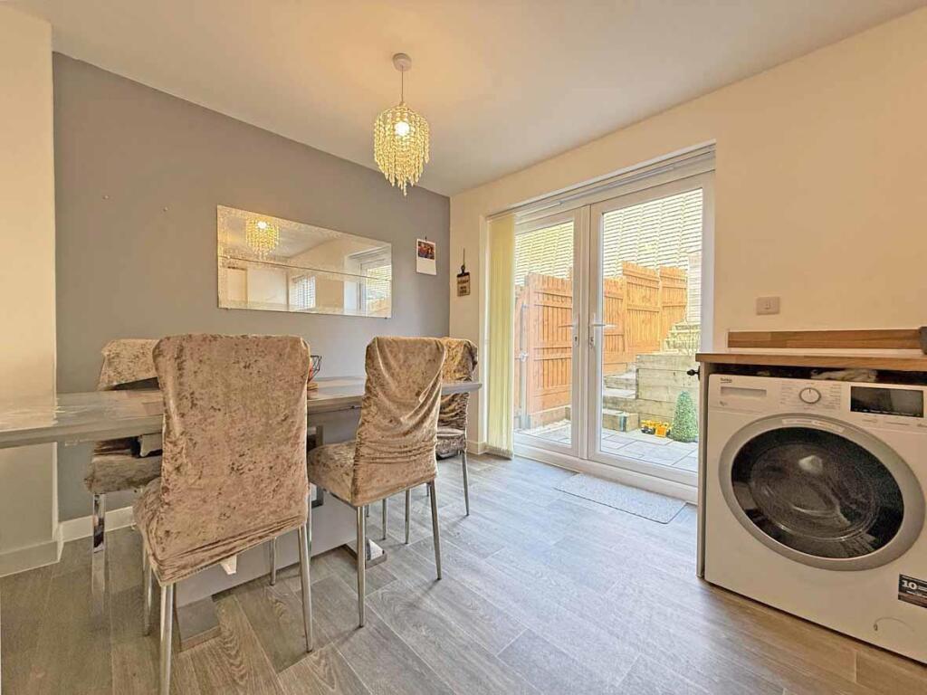 Bluebell Street 82 - Dining Area.jpg