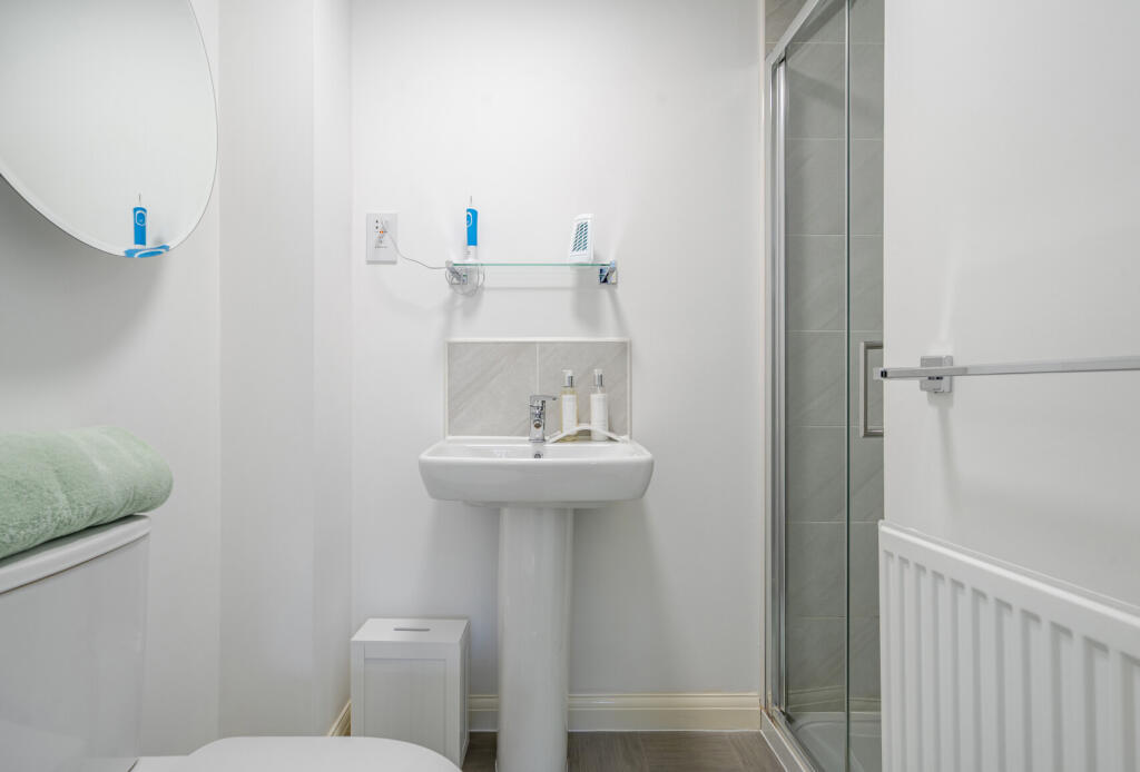 1302525-18-6839bd...