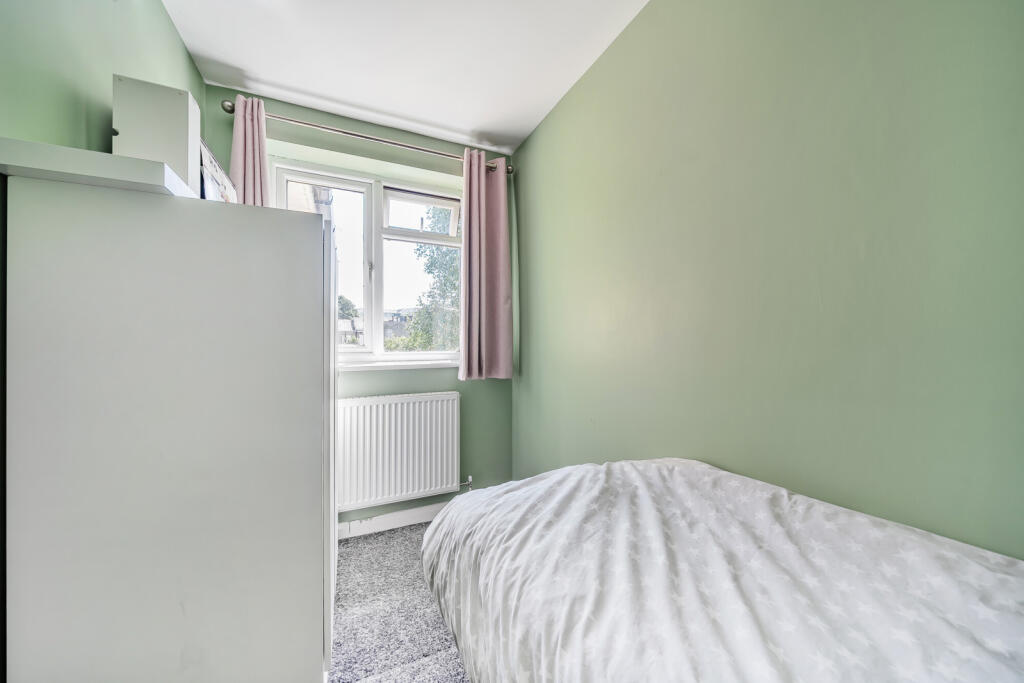 1295097-24-682716...