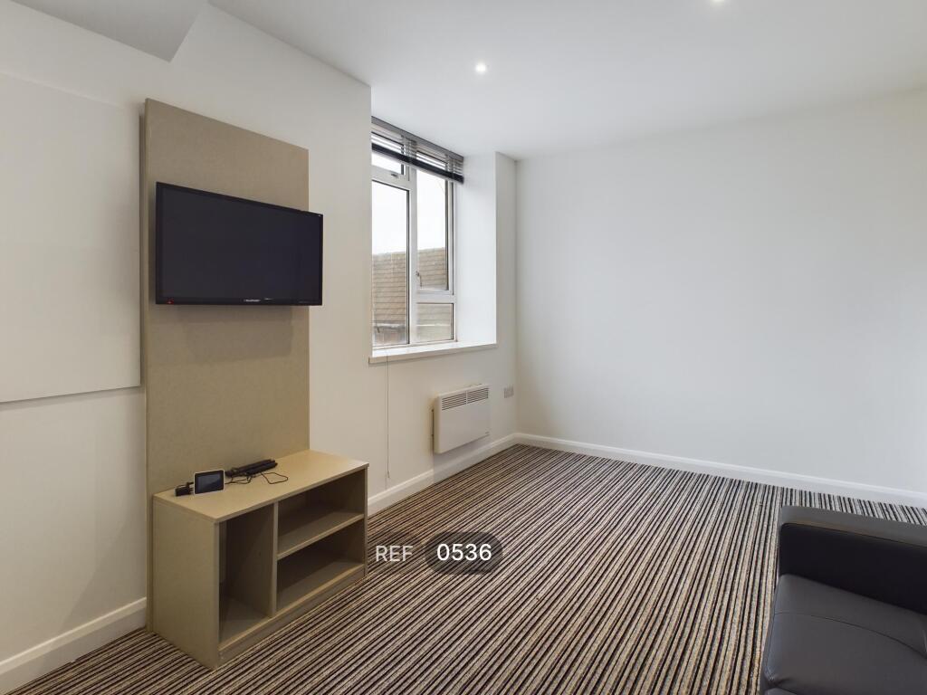 Kitchen &amp; Living area