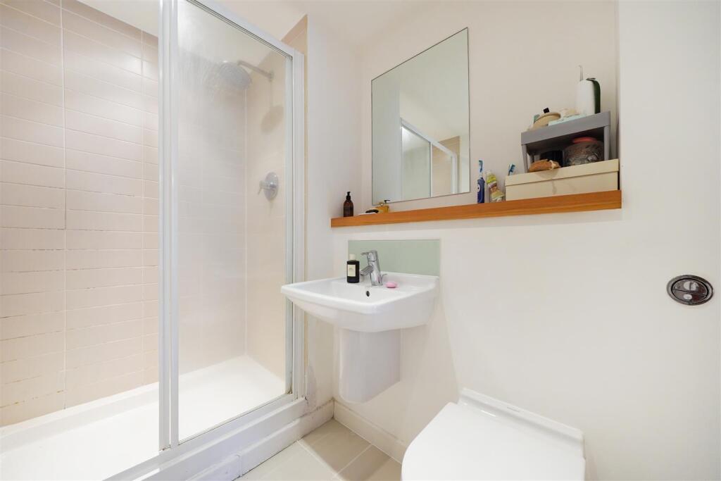 Flat 54, 72, High Street Stratford - ezlVU6I2FgeUC