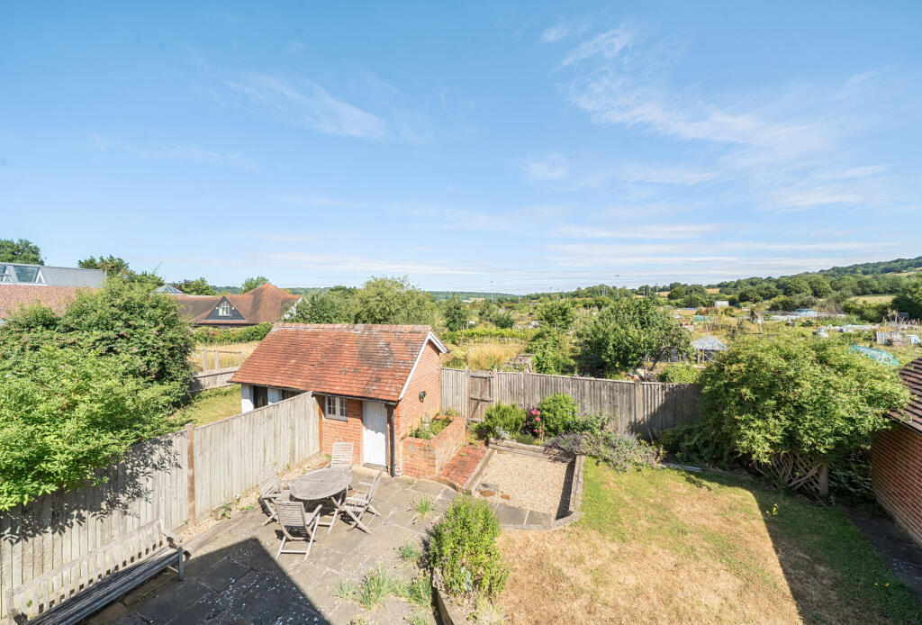 1323823-3-686e52b...