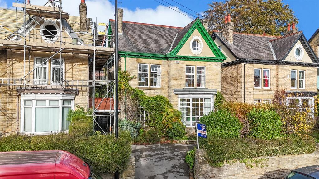 2025-10-29 13.44.24_1.jpg