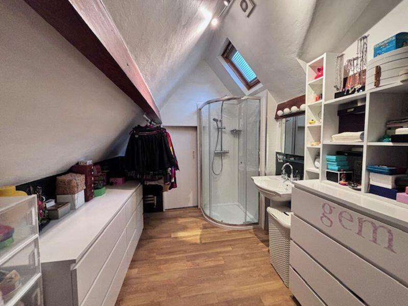 Attic En Suite