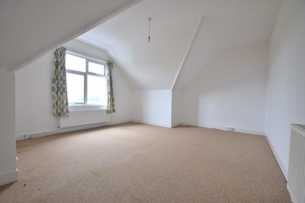 3 Hampden Terrace Lounge Use.jpg