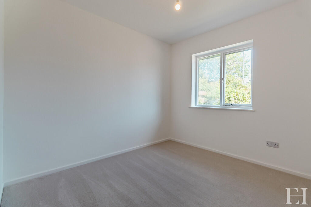 8658771-interiorW...