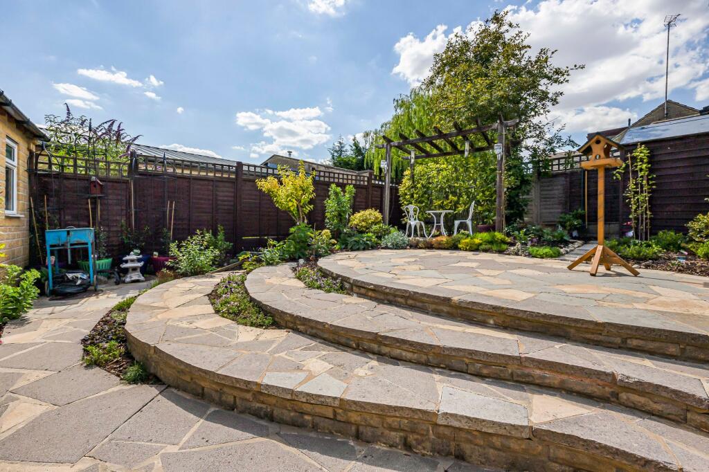 Garden - Summer Time