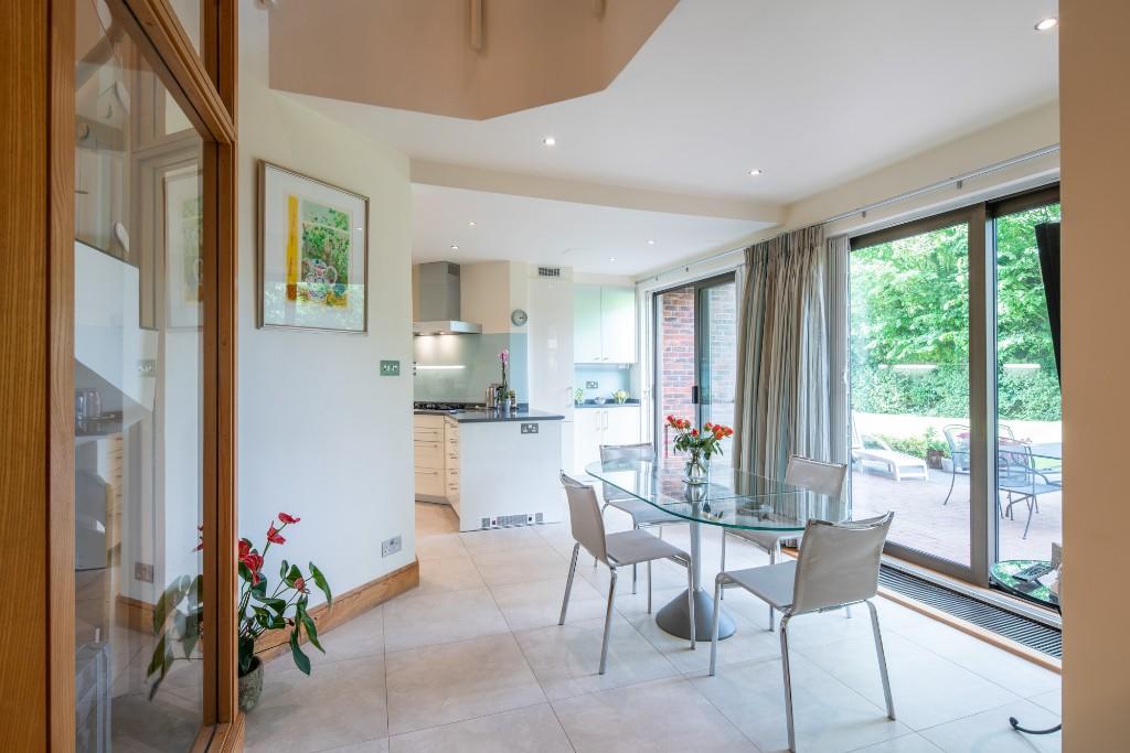 Breakfast room