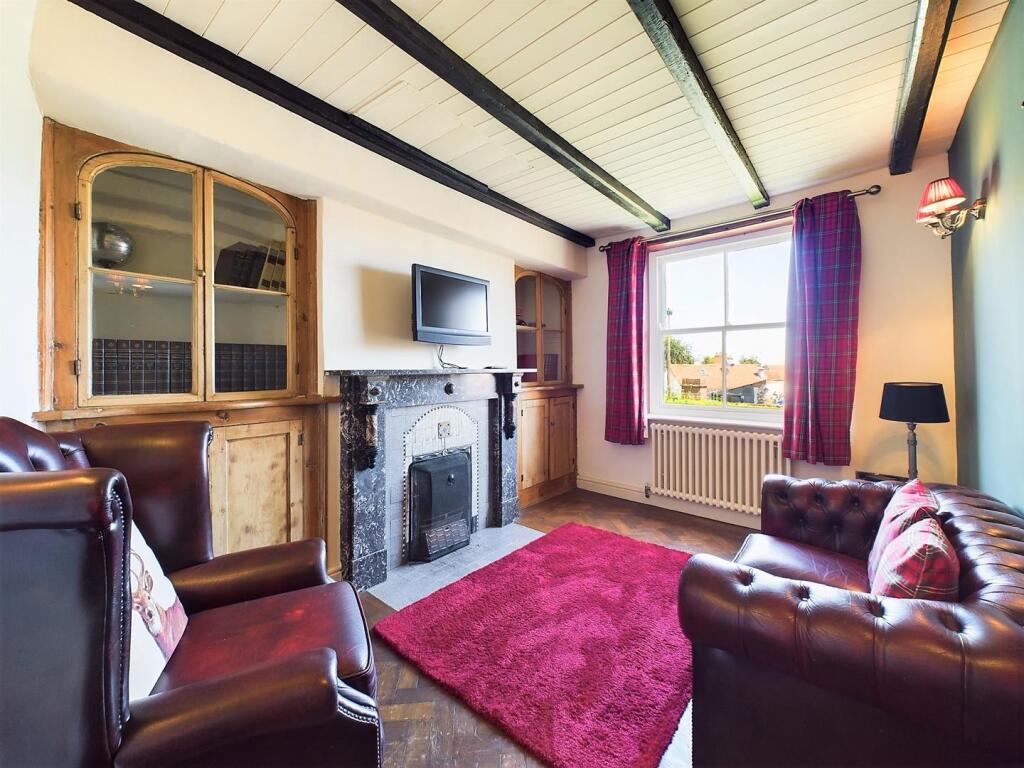 CAM01926G0-PR0058-STILL005 NEW.jpg