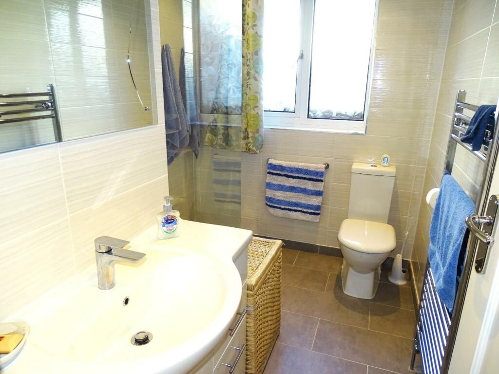 MODERN SHOWER ROOM (refitted in 2016)