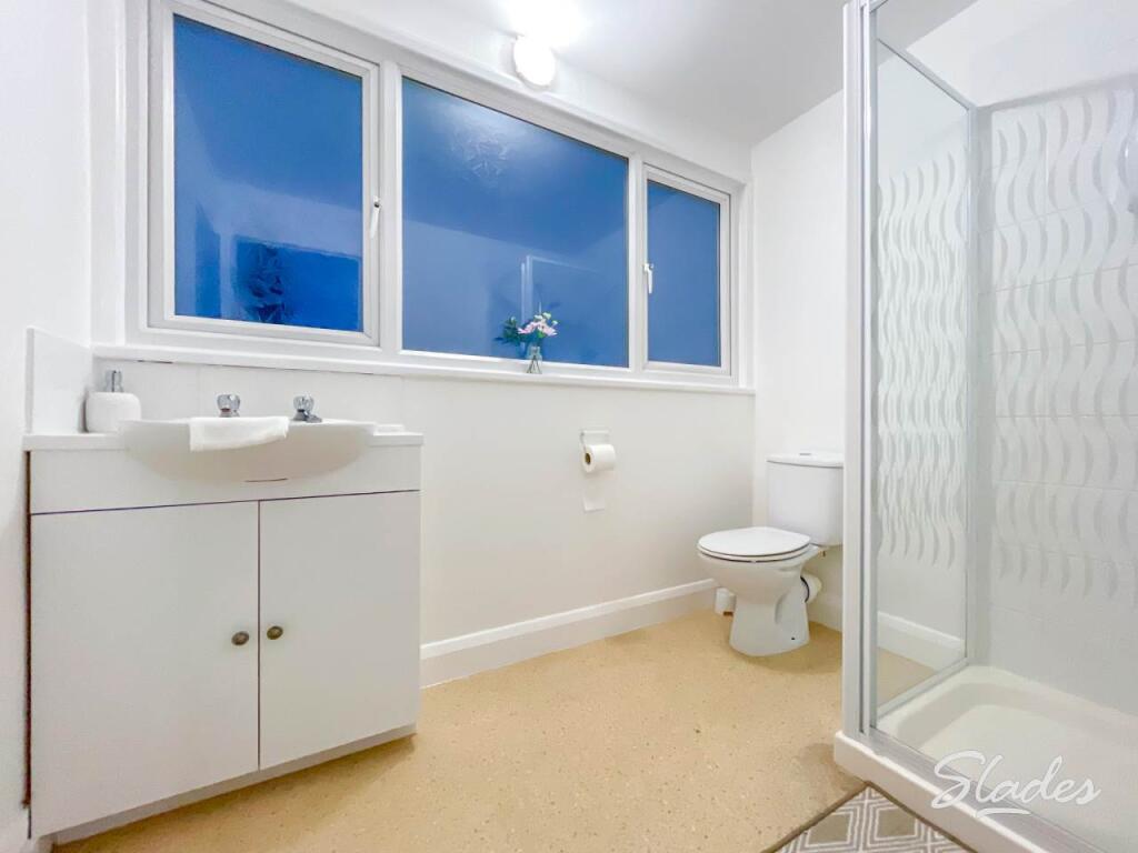 15 SBR EN-SUITE 