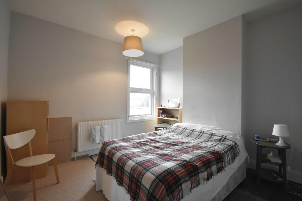 Bedroom 2-min