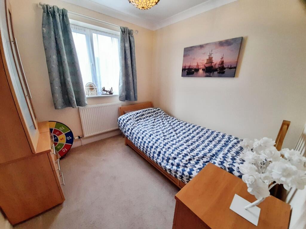 pbox-bedroom-334040.jpg