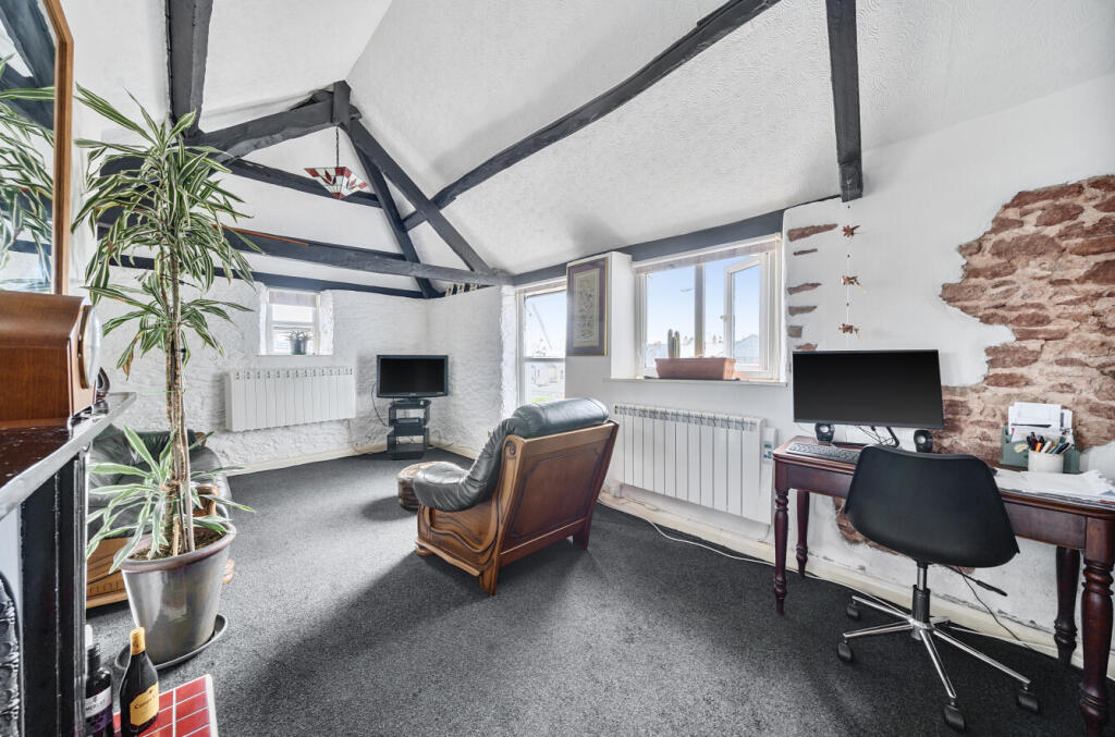 1326394-2-6878d8d...