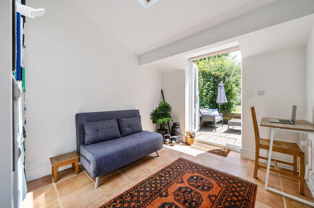 1318278-24-6863f0...