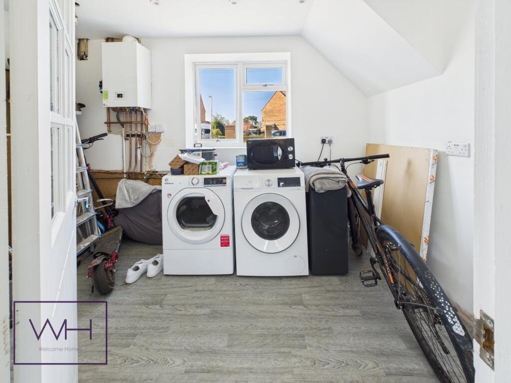 CAM03785G0-PR0241-ST