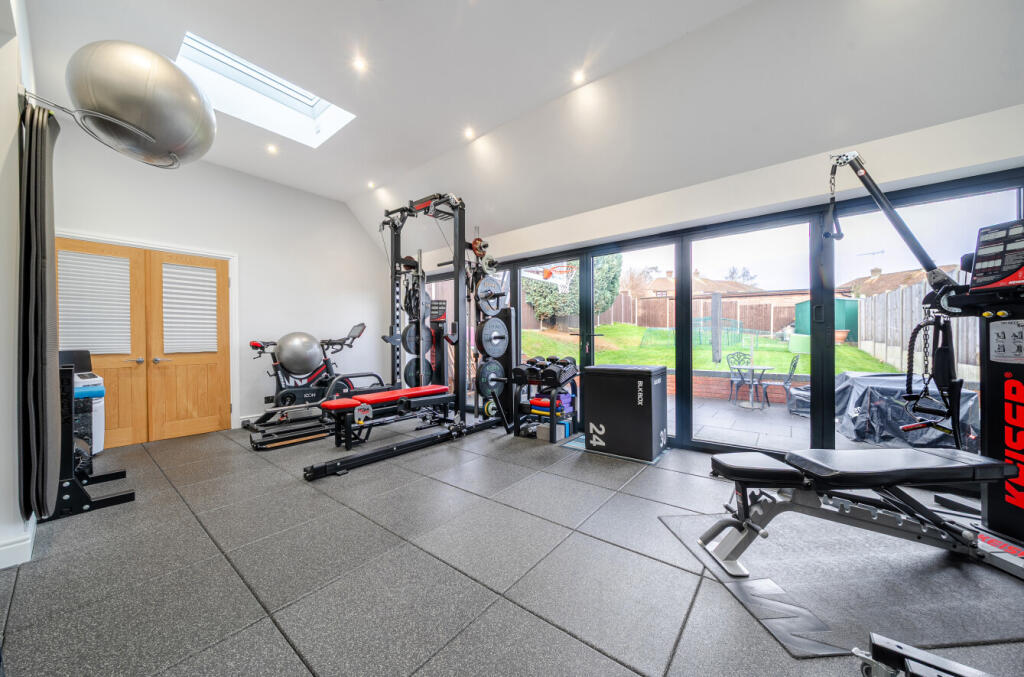 1387769-8-6941471...