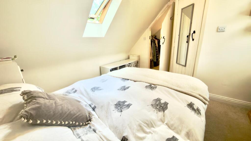 WhatsApp Image 2025-10-15 at 15.30.55 (9).jpeg