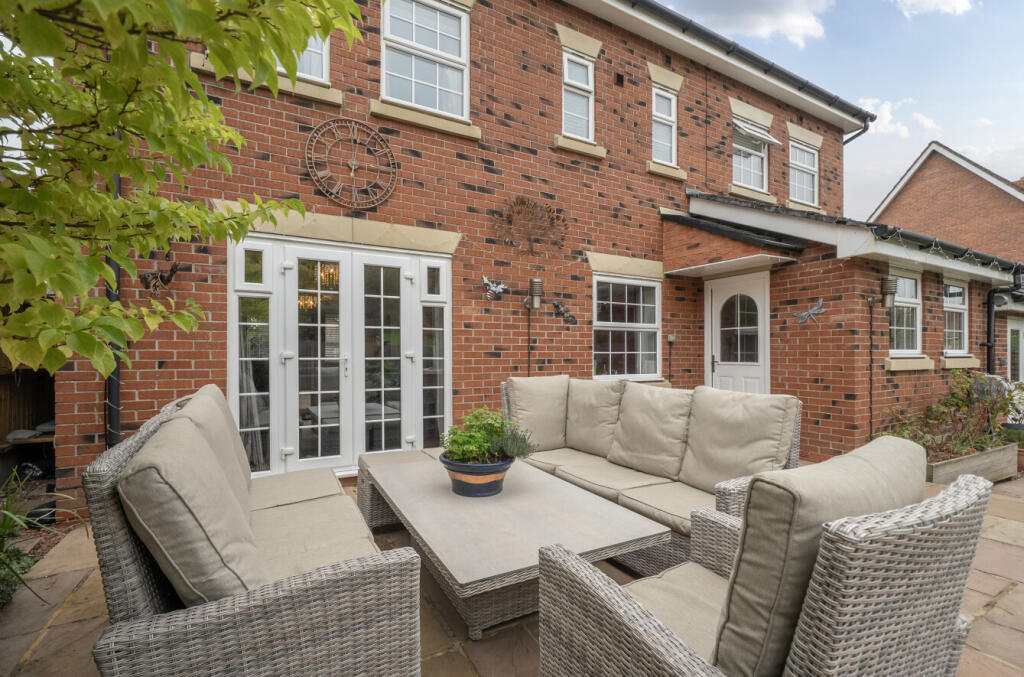 1365848-2-68ee5ff...