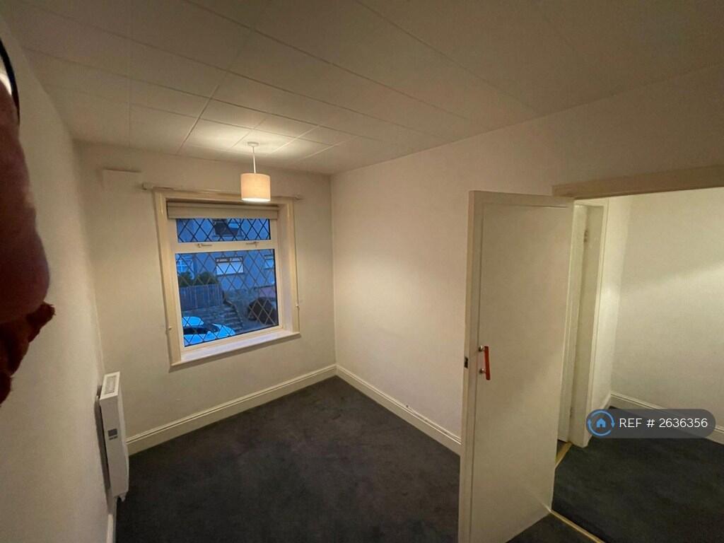 2nd Bedroom