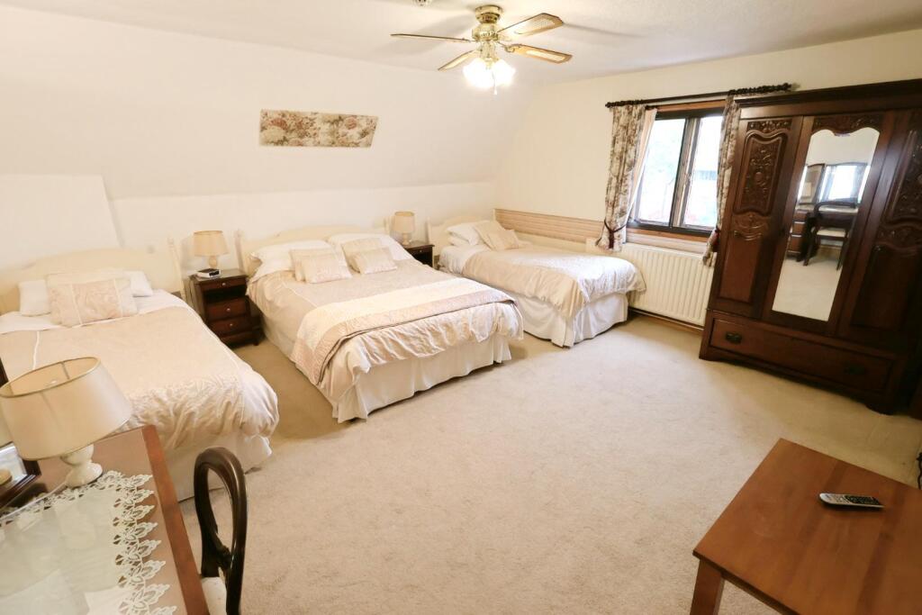 BEDROOM SIX