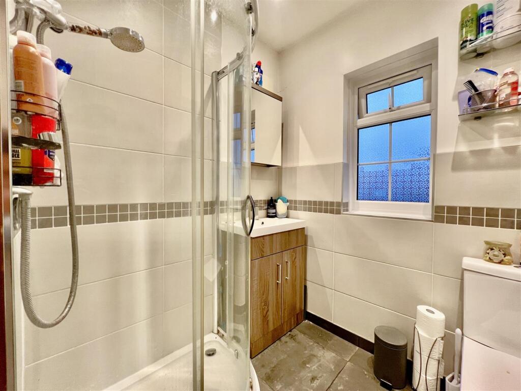 Shower Room/ WC