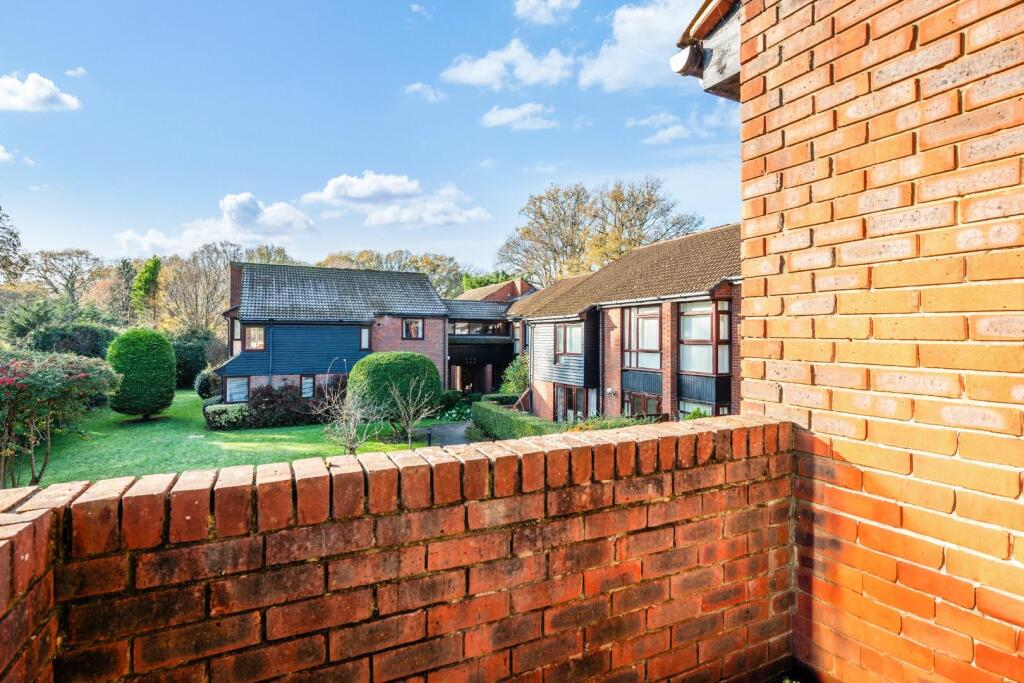 HEATHWOOD COURT