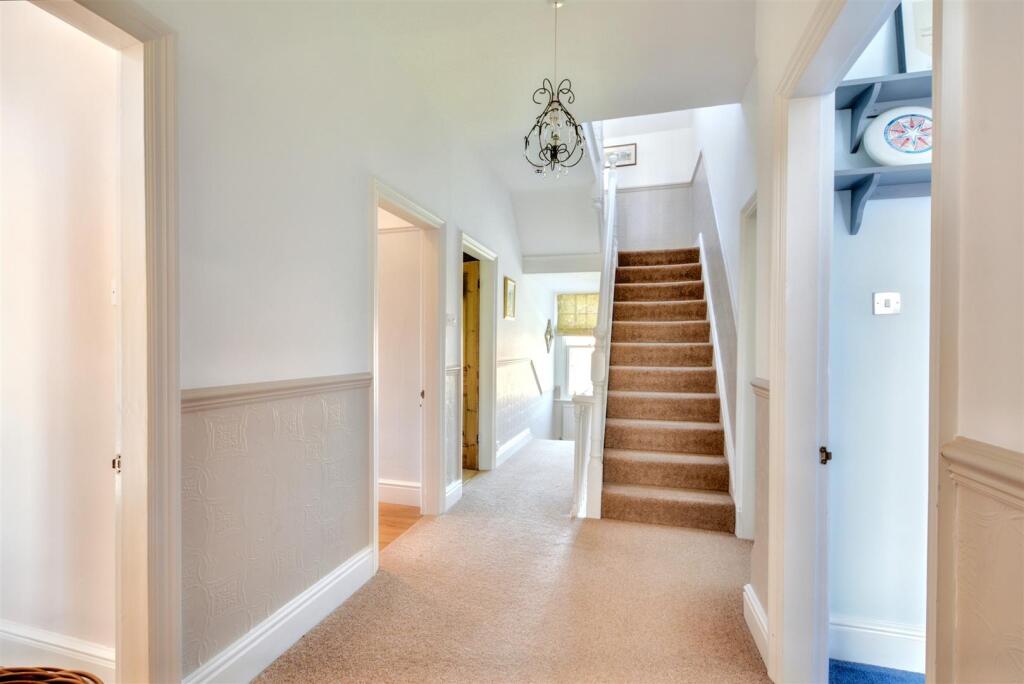 1st Floor Landing_1.jpeg