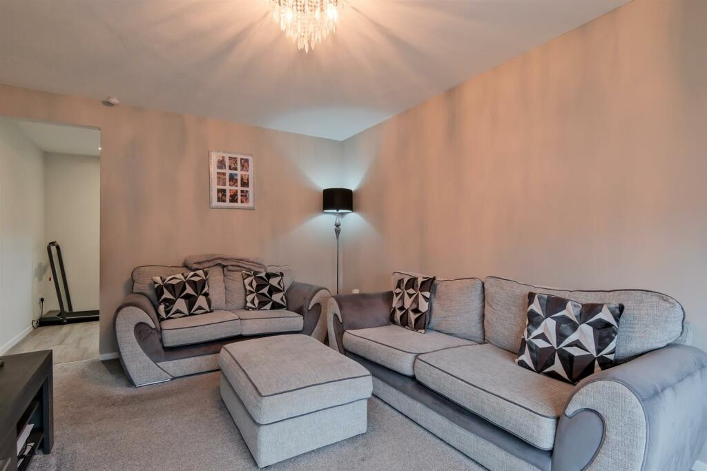 015-11 Kennedy Street, Wishaw ML2 8LE.jpg