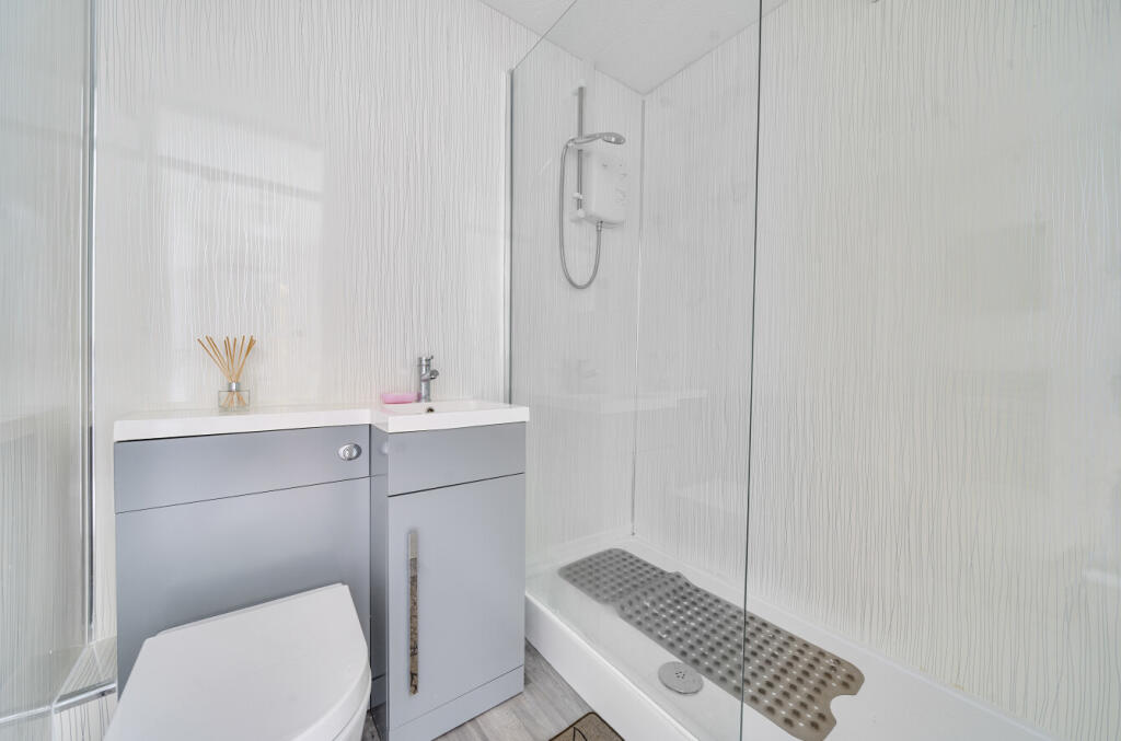 1305319-7-6848139...