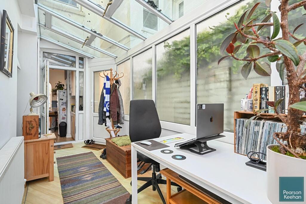 13 Marine Ave. BN3 (14).jpg