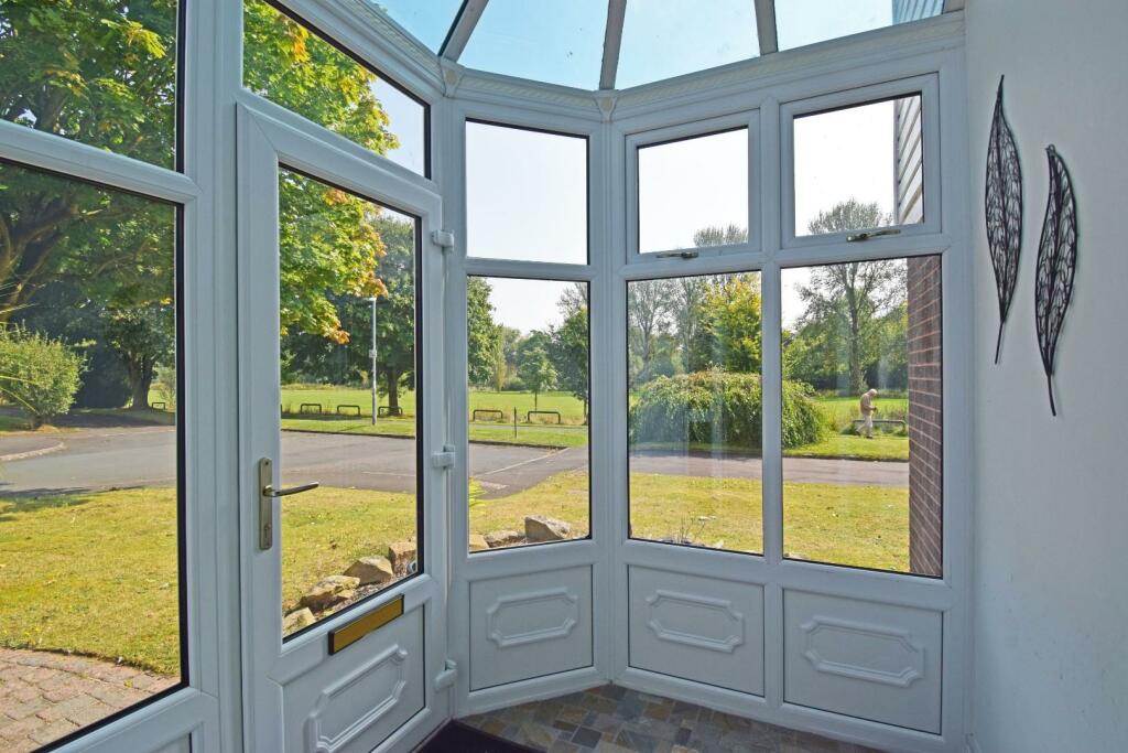 36 Leadbetter Drive, porch.jpg