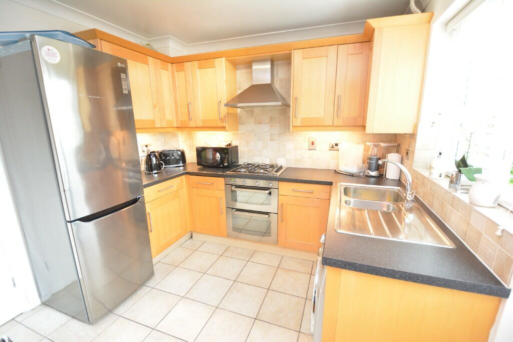 Fitted Kitchen/Break