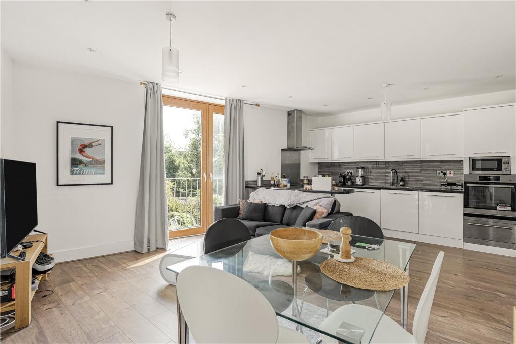 Reception/Kitchen