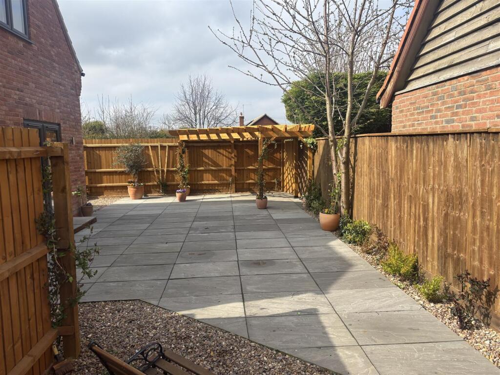 Siltside garden 2.jpg