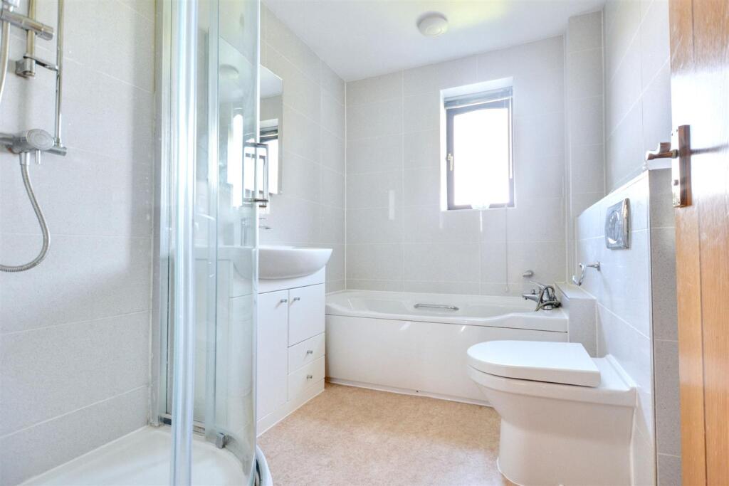 Bathroom.jpeg