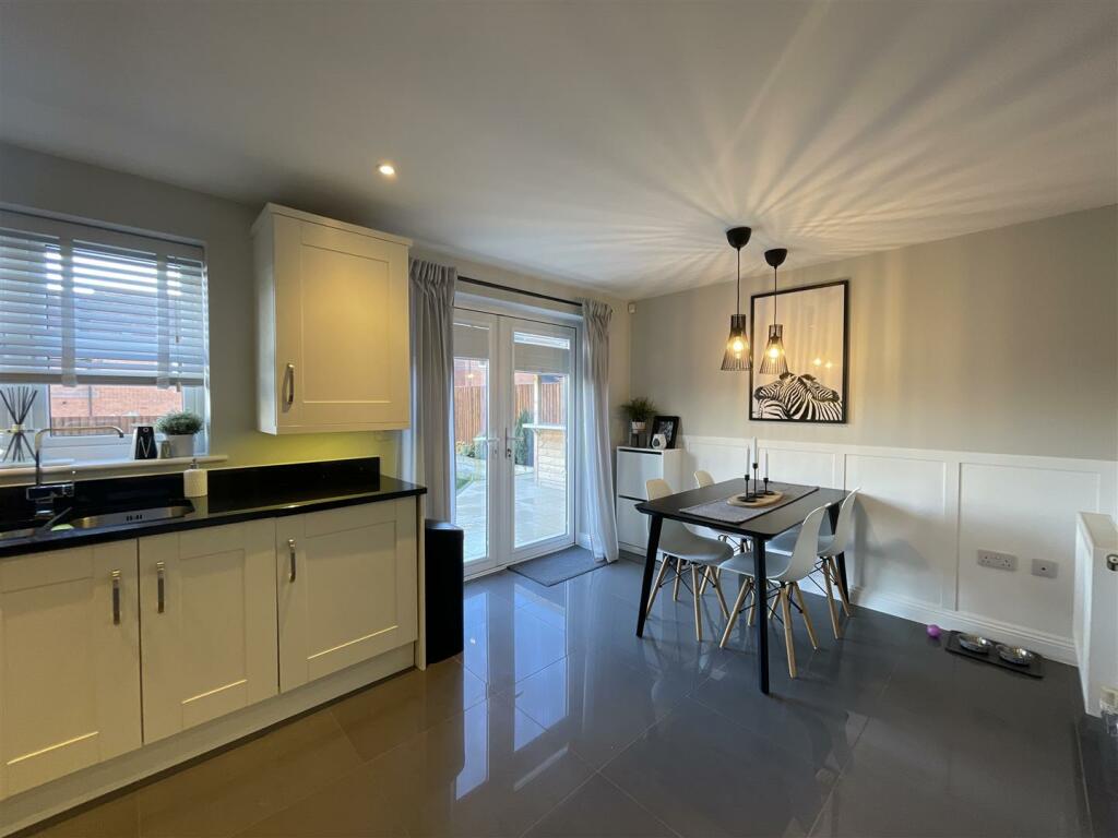 Kitchen / Diner