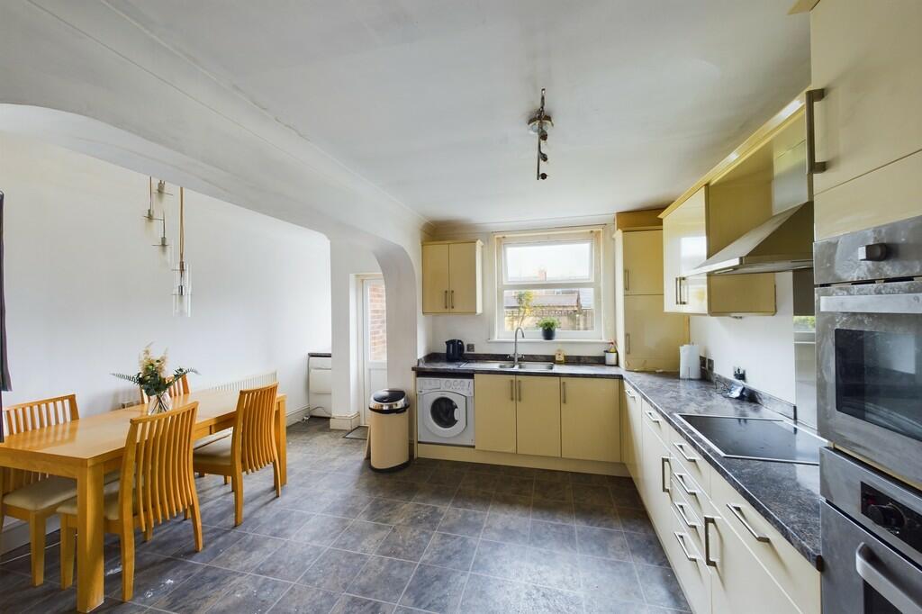 CAM01085G0-PR0442...