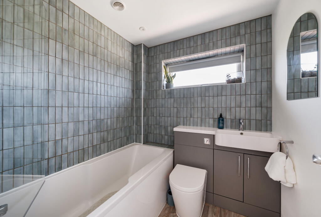 1318077-16-68627f...