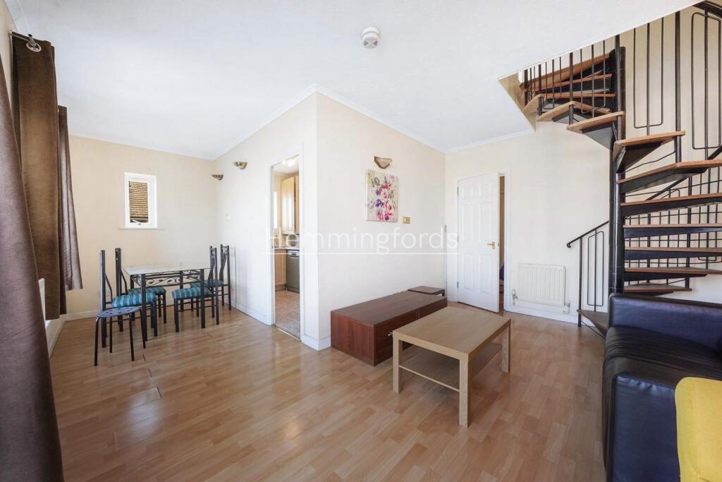 Flat 6, 4, York House,-14.jpg