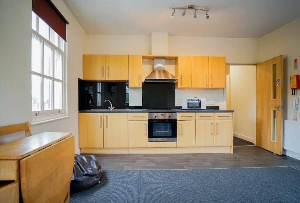 Flat_2_498_Glossop_Road