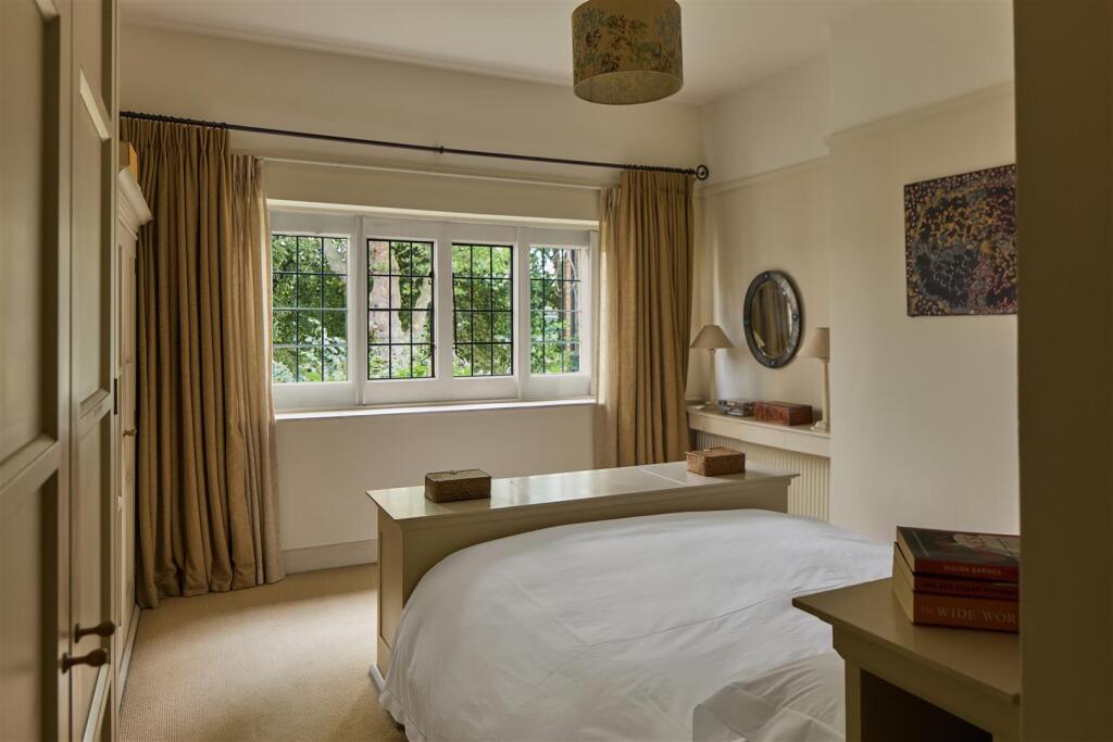 South Parade, W4 - FOR SALE