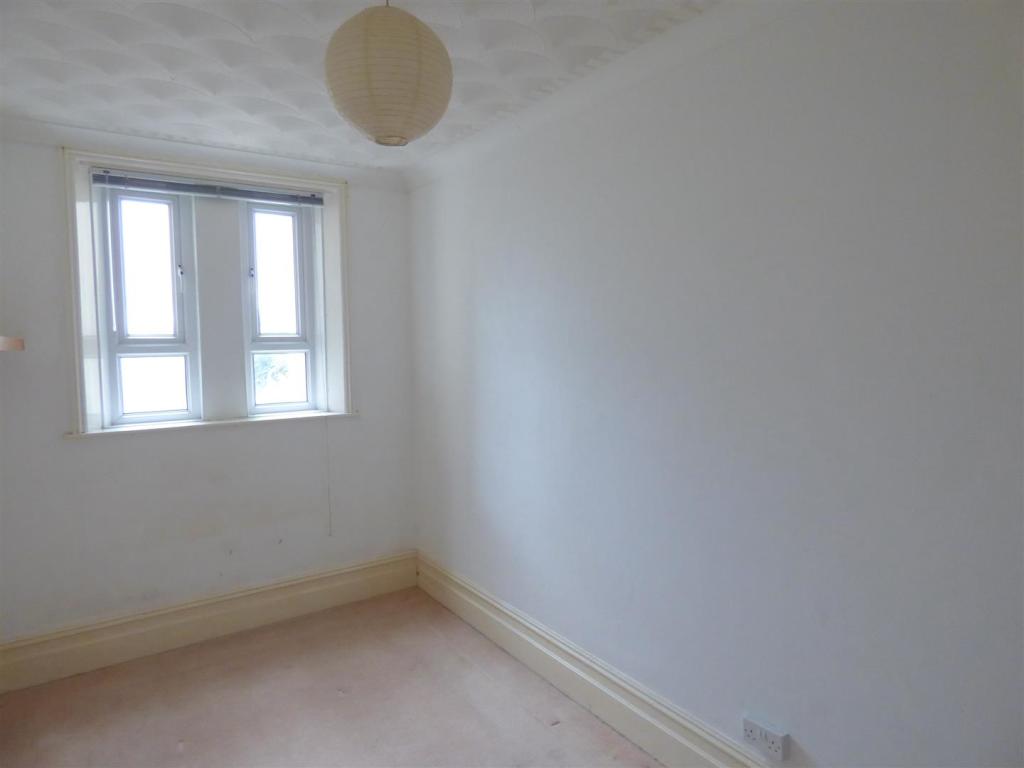 Bedroom  .JPG
