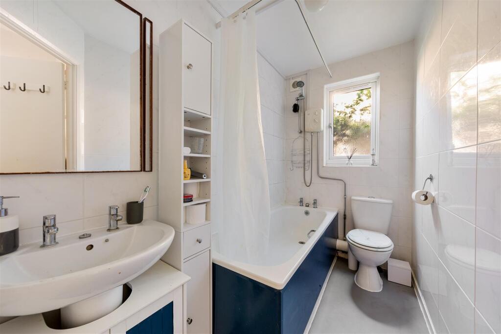 Green Pond Close, E17